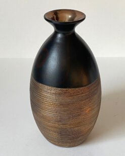 настольная ваза черная с золотом