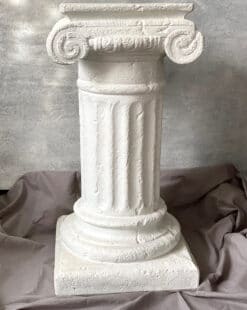 колонна декоративная белая