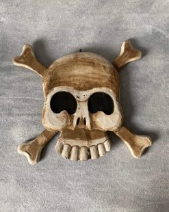 панно деревянное пират