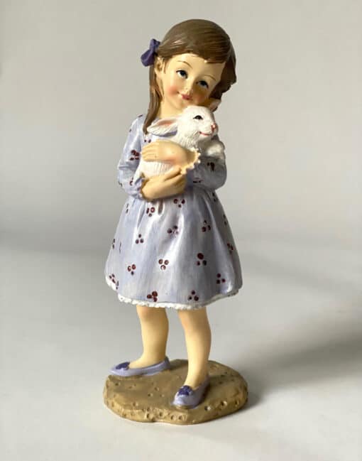 статуэтка девочка с кроликом
