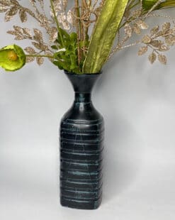 ваза серо-голубая декоративная