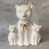 статуэтка коты семья белые