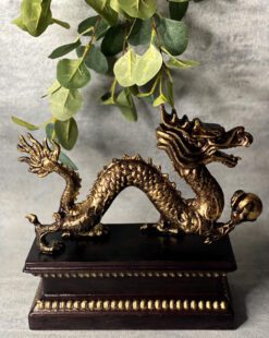 скульптура дракон из дерева в минске