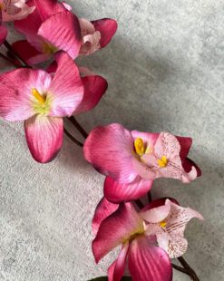 цветок орхидея малиновый искусственный польша