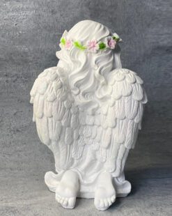 ангел молящийся из гипса