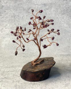 оригинальное дерево с гранатом