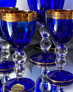 винтажные бокалы из кобальтового стекла Богемия