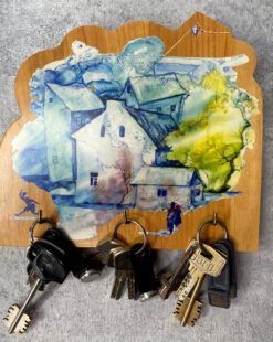 открытая ключница из дерева