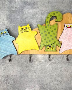 оригинальная деревя ключница веселые коты деревянная на 4 крючка