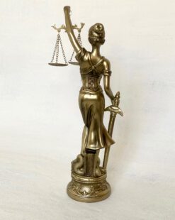 фемида богиня правосудия