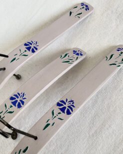 старинные плечики для одежды