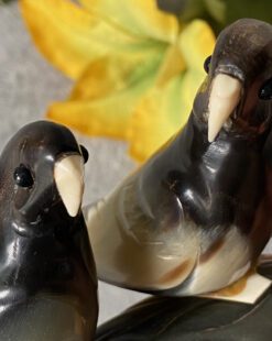 Винтажная статуэтка попугаев из натурального рога, детальная резьба, ручная работа.